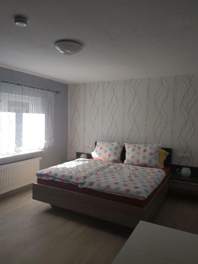 Ferienwohnung Regenbogen Капел-Графенхаузен Екстериор снимка